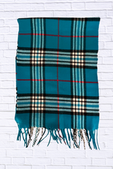 Chic Plaid Scarf – Cozy, Trendy, and Timeless Style