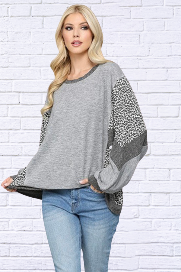 Catlynn T-shirt grey two toned with animal print