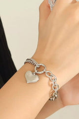 31220a4f-9621-44c8-83f5-913e6114b194-Max