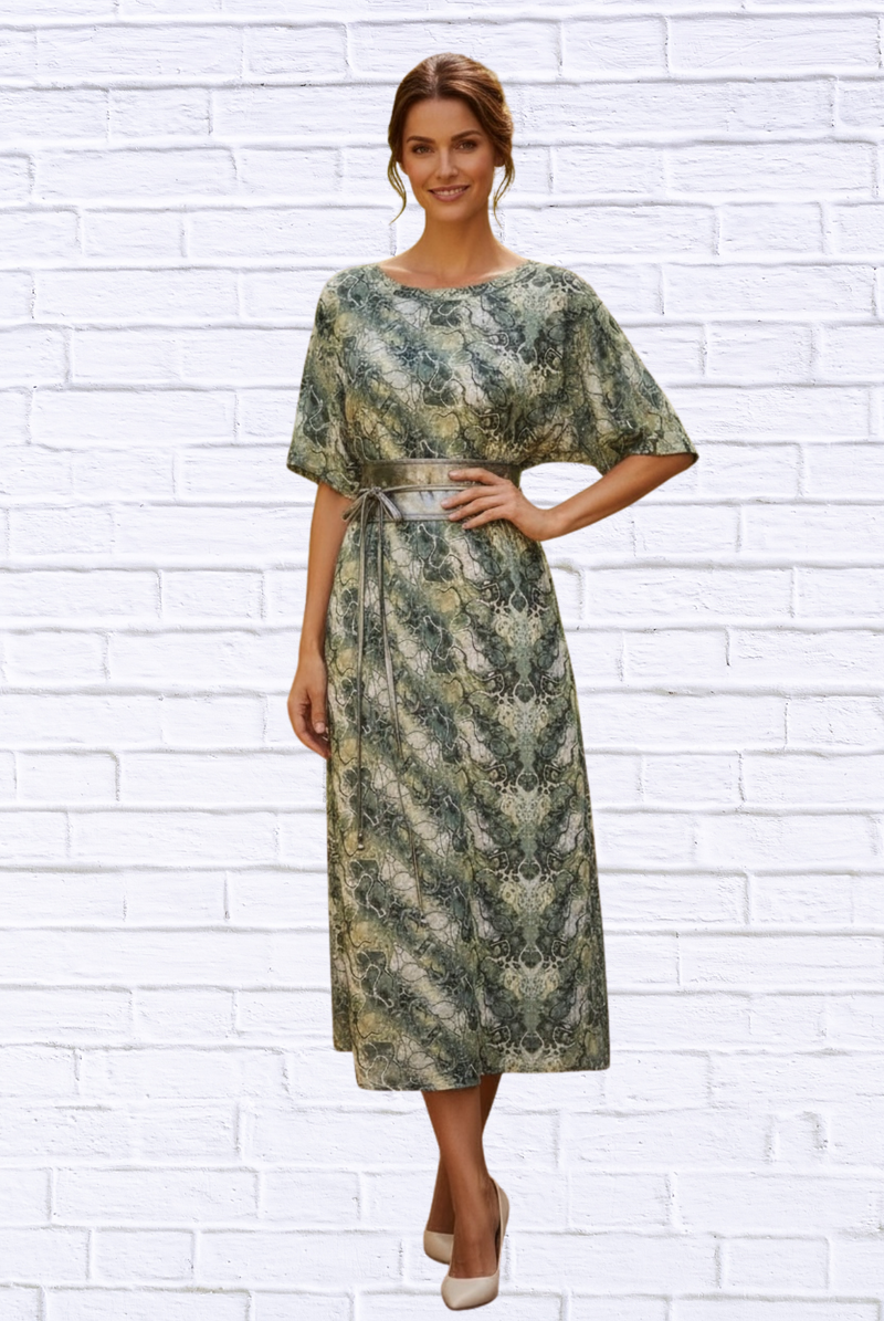 Jenneke Palm Leaf Shift Dress - Palm Green Leafs Printed on a white Ba Jenneke Palm Leaf Shift Dress - Palm Green Leafs Printed on a white Ba