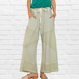 Title: Diva USA Seasons Bottoms - Flattering, Comfortable, and Stylish