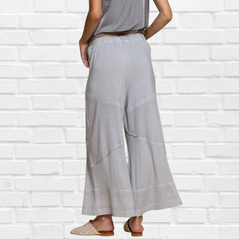 Title: Diva USA Seasons Bottoms - Flattering, Comfortable, and Stylish